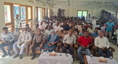বকশীগঞ্জে কৃষক কার্ড ও কৃষি উপকরণ সহায়তা বিতরণ