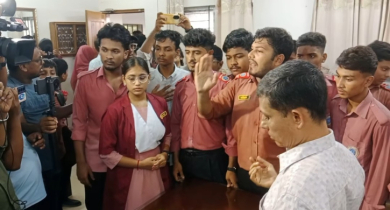 প্রাথমিক চালুর আশঙ্কায় অচল বরিশাল মডেল কলেজ, শাটডাউনের হুঁশিয়ারি