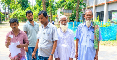 চরভদ্রাসনে জেলে চাল বিতরণে অনিয়ম, তালিকায় জীবিত জেলে ‘মৃত’