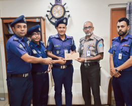 তালিকাভুক্ত মাদক কারবারি আটকে পুরস্কৃত বালুখালী ক্যাম্প ইনচার্জ