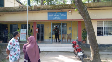 নেত্রকোনার পূর্বধলা ভূমি অফিসে দুর্ধর্ষ চুরি, গ্রিল কেটে টাকা লুট