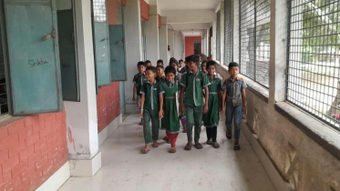 বকশীগঞ্জে বিদ্যালয় ভবন ঝুঁকিপূর্ণ, ব্যাহত শিশুদের পড়াশোনা