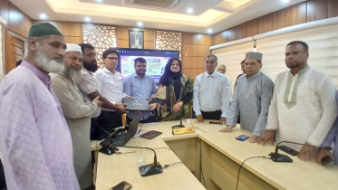 বিশ্বনাথে ফ্যামিলি কার্ডের তথ্য সংগ্রহকারীদের মাঝে ট্যাব বিতরণ করলেন এমপি