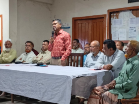 কৈমারী বাজারে চুরি-ছিনতাই ও মাদক প্রতিরোধে ওসির মতবিনিময় সভা