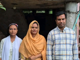 সংসার সামলে ১৪ বছর পর পড়াশোনা, এইচএসসিতে জিপিএ-৫ পেলেন রীতি