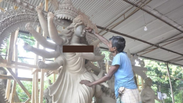 বাহুবলে ৫৫ মণ্ডপে দুর্গাপূজার প্রস্তুতি, প্রতিমা তৈরিতে ব্যস্ত শিল্পীরা