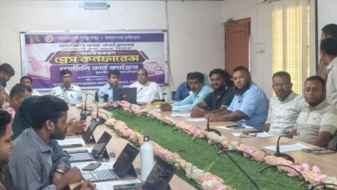 সাতক্ষীরা সদরে ফ্যামিলি কার্ড কার্যক্রমের অবহিতকরণ প্রেস কনফারেন্স অনুষ্ঠিত