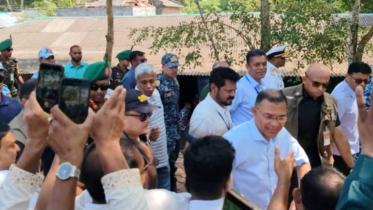 দাকোপে পৌঁছে নৌপথে মোংলার উদ্দেশে রওনা প্রধানমন্ত্রী