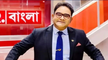 চট্টগ্রামের দুর্গাপূজায় মুগ্ধ ময়ূখ রঞ্জন, বললেন ‘শাবাশ বাংলাদেশ’