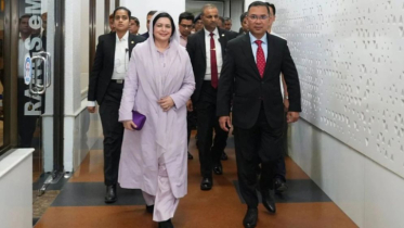 চার দিনের জাপান সফর শেষে ঢাকায় পৌঁছেছেন প্রধানমন্ত্রী