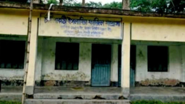 বানারীপাড়ায় ঝুঁকিপূর্ণ কেন্দ্রে ফাজিল পরীক্ষা, উপেক্ষিত প্রশাসনের সুপারিশ
