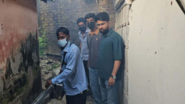চবিতে ডেঙ্গু প্রতিরোধে চাকসু এজিএসের মশা নিধন অভিযান
