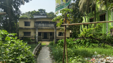 অবহেলা-অযত্নে ধ্বংসের মুখে চাখারের ঐতিহাসিক ডাকবাংলো